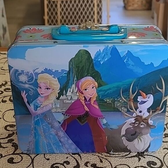Disney Metal Lunch Box - Picture 3 of 9